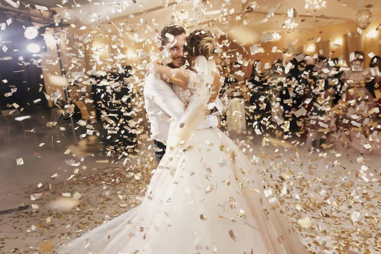 Bride and Groom Gold Confetti First Dance Special Effect
