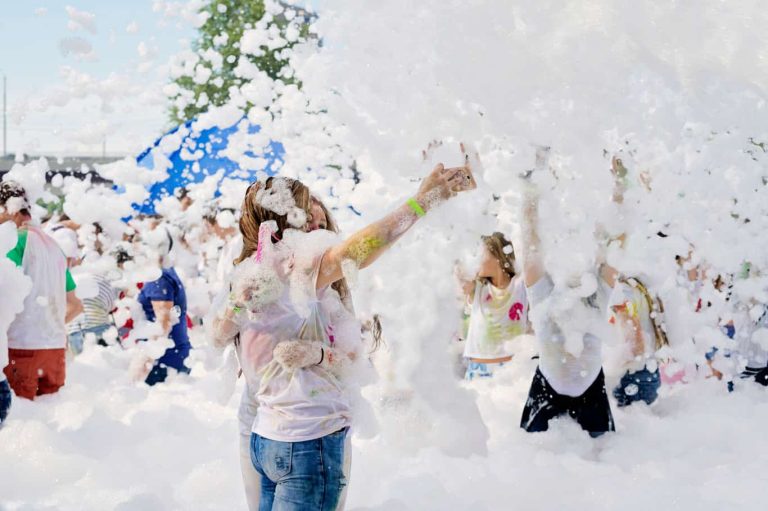 Foam-Party-in-the-park