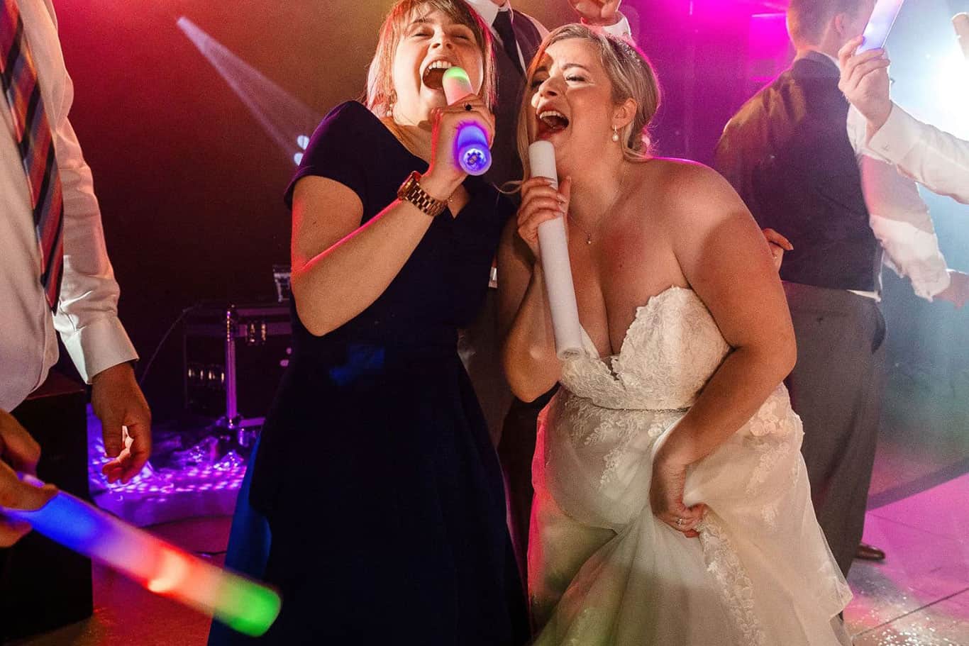 Laura-Oxnard-Wedding-DJ-Bride-Singing-Buckinghamshire