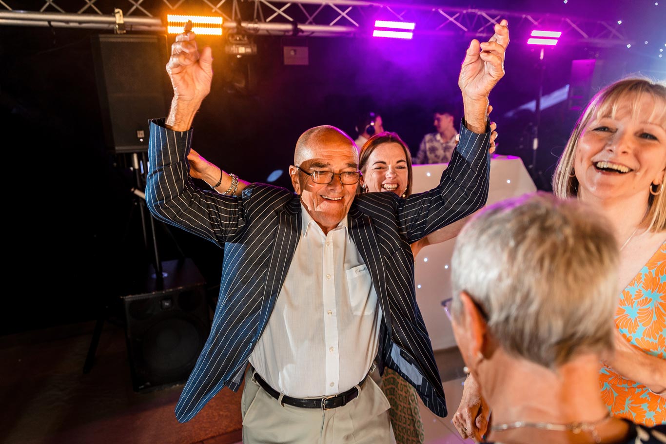 Laura-&-Henry-Weedin-Entertainment--Dancefloor-Amersham-Buckinghamshire